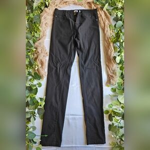 NWOT YMI black mid rise stretch pants